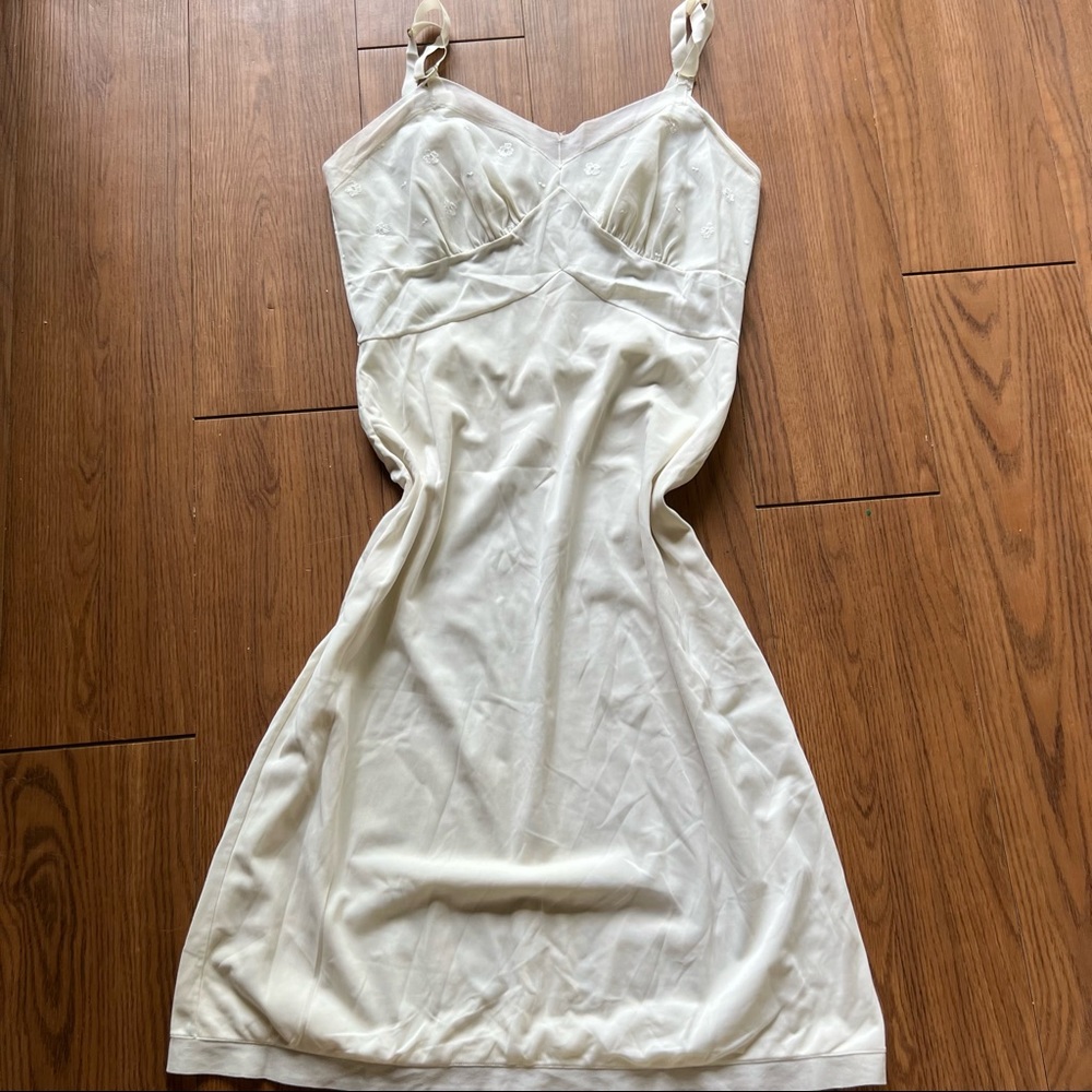 Vintage White Floral Embroidered and Mesh Slip
